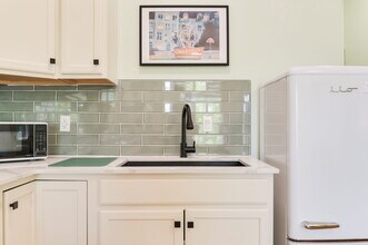 2201 NW 12th St in Oklahoma City, OK - Building Photo - Building Photo