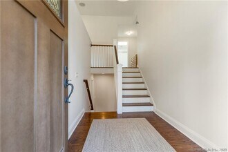 7 Nappa Dr in Westport, CT - Building Photo - Building Photo