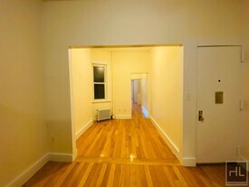 AMSTERDAM AVENUE in New York, NY - Building Photo