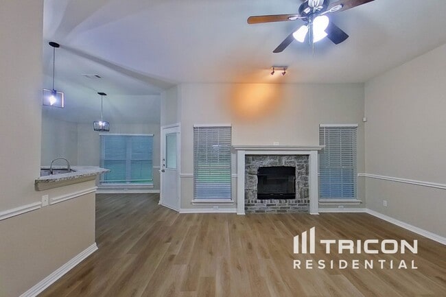621 Matador Dr in Little Elm, TX - Building Photo - Building Photo