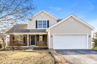 467 Wheatfield Dr in Delaware, OH - Building Photo