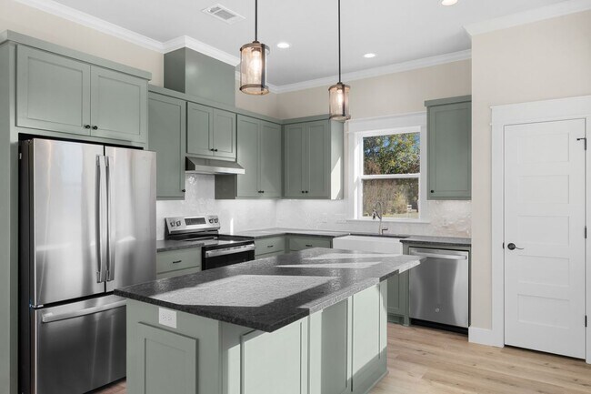 614 E Englewood St in Franklin, TX - Foto de edificio - Building Photo