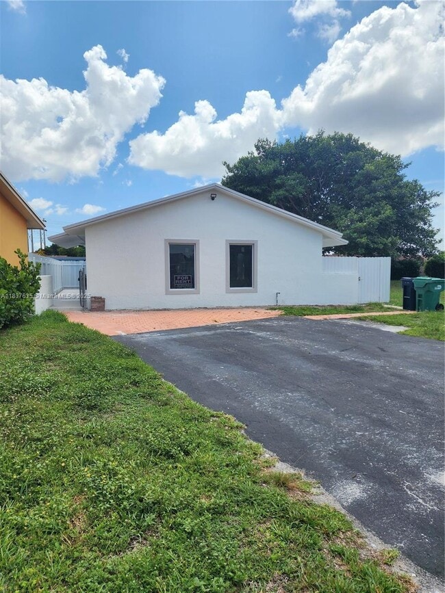 property at 4213 SW 137th Ct