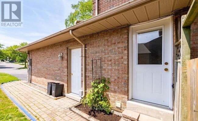 1793 Parkside Dr in Pickering, ON - Building Photo - Building Photo