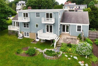 236 Eustis Ave in Newport, RI - Building Photo - Building Photo