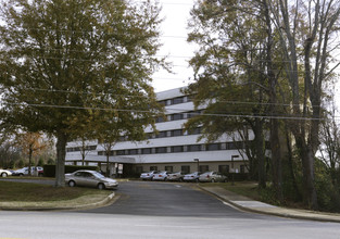 John Calvin Apartments in Hixson, TN - Foto de edificio - Building Photo