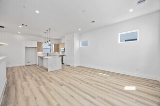 6737 Peerless St in Houston, TX - Building Photo - Building Photo