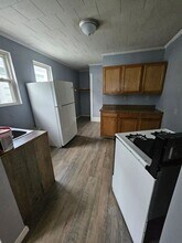 652 E 4th St in Erie, PA - Foto de edificio - Building Photo