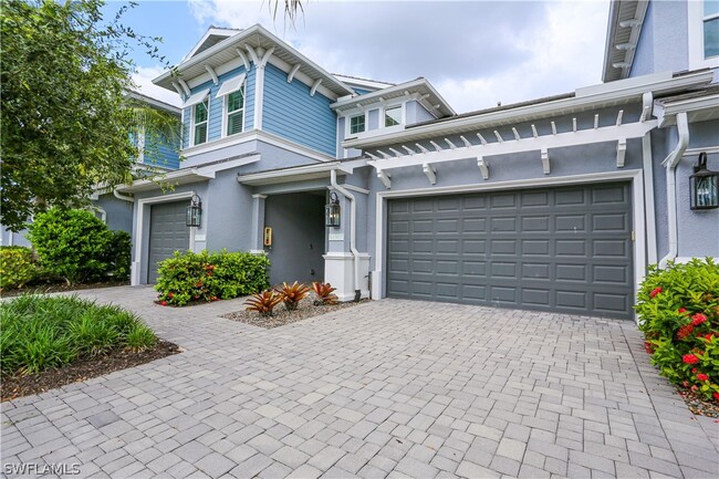 2665 Seychelles Cir in Naples, FL - Foto de edificio - Building Photo