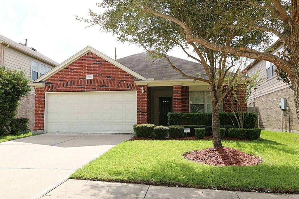 7322 Zabaco in Missouri City, TX - Building Photo