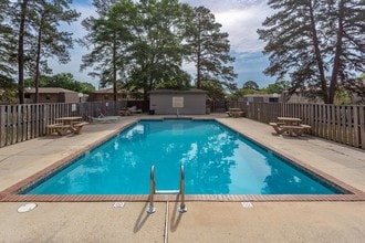 East Gate Landing Apartments in Ozark, AL - Building Photo - Other