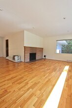 7018 37th Ave NE in Seattle, WA - Building Photo - Building Photo