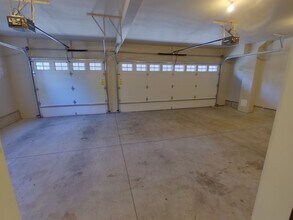 335 NW 25th St in Corvallis, OR - Foto de edificio - Building Photo