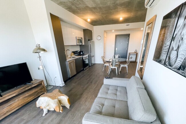 3940 Blvd Saint-Elzéar O in Laval, QC - Building Photo - Building Photo