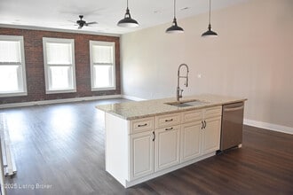177 Pope St in Louisville, KY - Building Photo - Building Photo