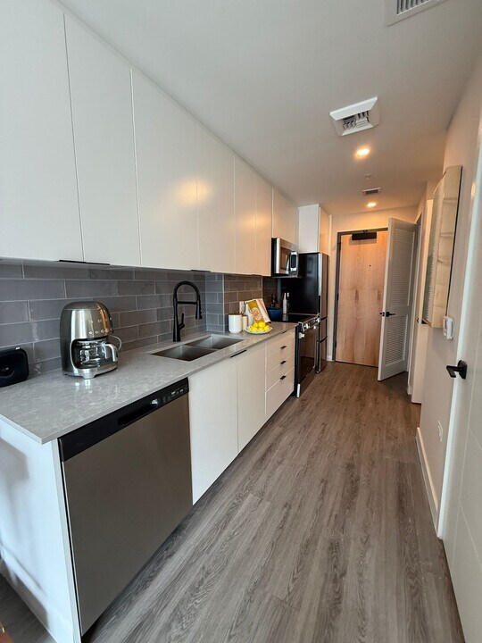413 NW 25th Ave, Unit S in Miami, FL - Building Photo