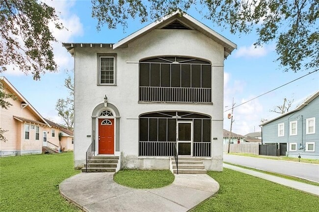 property at 3138 Louisiana Ave Pkwy