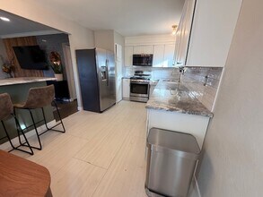 528 S Dorchester Ave in Royal Oak, MI - Building Photo - Building Photo