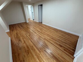 266 Madison St in Franklin Square, NY - Building Photo - Building Photo