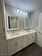 517 NW 20th St in Cape Coral, FL - Foto de edificio - Building Photo