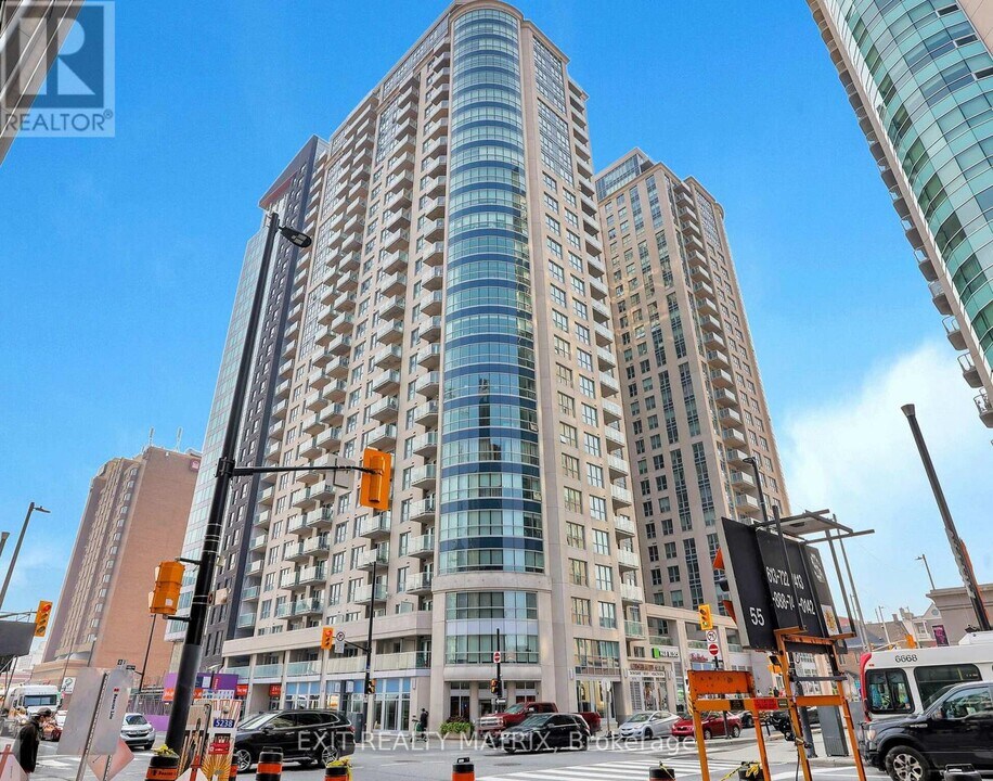 242-2242 Rideau St in Ottawa, ON - Building Photo