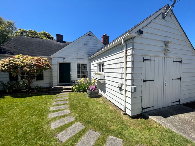 property at 918 F St