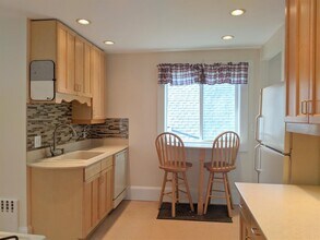 13 Garden Ter, Unit 13 in Malden, MA - Foto de edificio - Building Photo