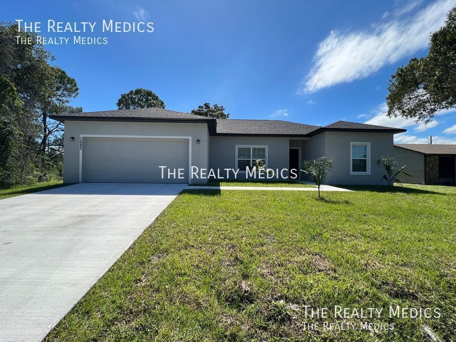 1682 Waneta St SE in Palm Bay, FL - Building Photo