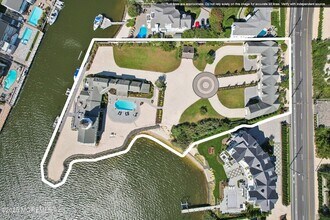 125 NJ-35 in Mantoloking, NJ - Building Photo - Building Photo