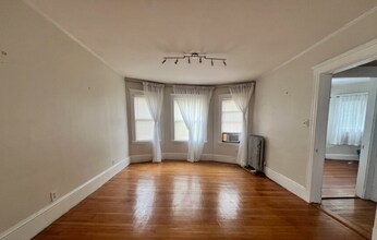 419 Concord Ave, Unit 2 in Cambridge, MA - Foto de edificio - Building Photo