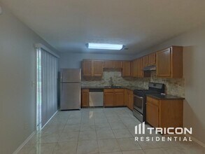 4069 Valley Brook Rd in Snellville, GA - Building Photo - Building Photo