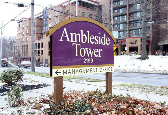 Ambleside Tower in Cleveland, OH - Foto de edificio - Building Photo