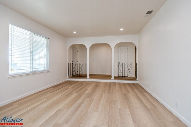 3445 Tully Rd in San Jose, CA - Building Photo - Building Photo