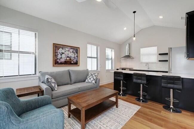 property at 3128 Chennault St