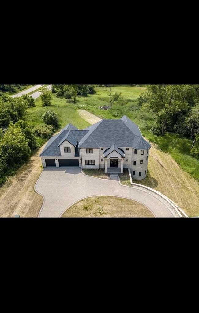 6447 N Ridge Pl in Long Grove, IL - Building Photo - Building Photo