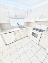 10835 SW 112th Ave in Miami, FL - Building Photo - Building Photo