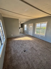 100 Hidden Valley Dr in Batesville, AR - Foto de edificio - Building Photo