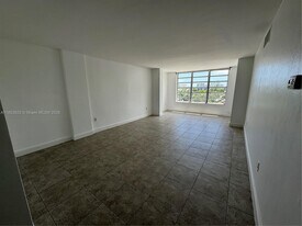 1475 NE 125th Terrace in North Miami, FL - Building Photo