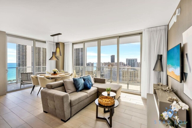 4010 S Ocean Dr in Hollywood, FL - Building Photo - Building Photo