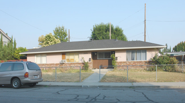 2076 Jackson St in Santa Clara, CA - Building Photo - Building Photo