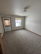 150 Park Place in Salem, SD - Building Photo - Building Photo