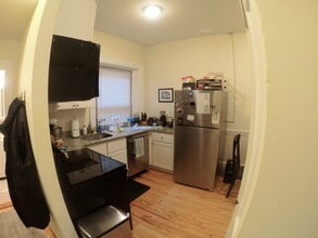 1463 Beacon St, Unit #34 in Brookline, MA - Foto de edificio - Building Photo