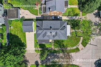 3025 Meadowbrook Blvd in Cleveland Heights, OH - Building Photo - Building Photo
