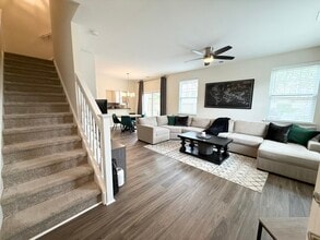 410 Oakstone Trl in Chesapeake, VA - Foto de edificio - Building Photo