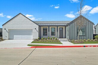 Storybook Ranch in McKinney, TX - Foto de edificio - Building Photo