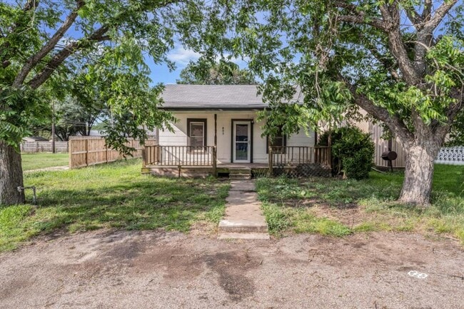 property at 803 N Banks St