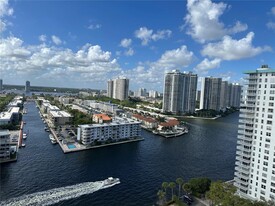 290 174th St in Sunny Isles Beach, FL - Building Photo