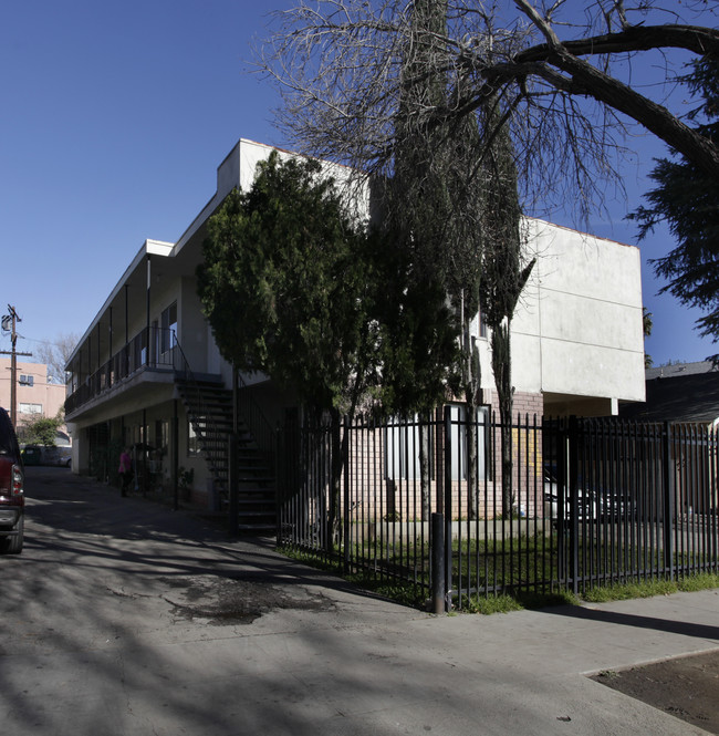 14135 Delano St in Van Nuys, CA - Building Photo - Building Photo