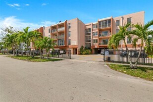 6130 W 19th Ave in Hialeah, FL - Building Photo