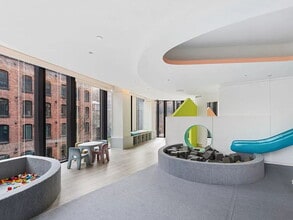 130 Furman St in Brooklyn, NY - Building Photo - Building Photo